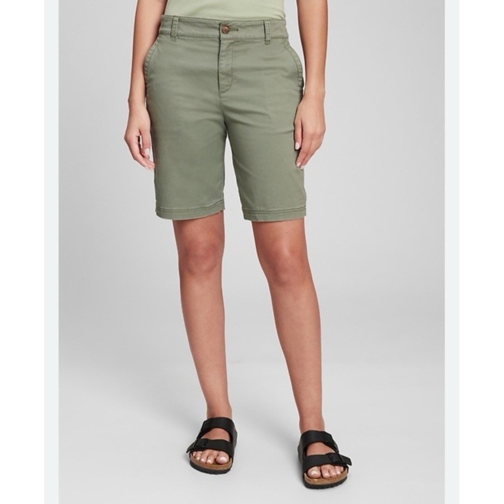 GAP Green High Waisted Bermuda Long 9" Chino Casual Shorts Women Size‎ 10 Summer